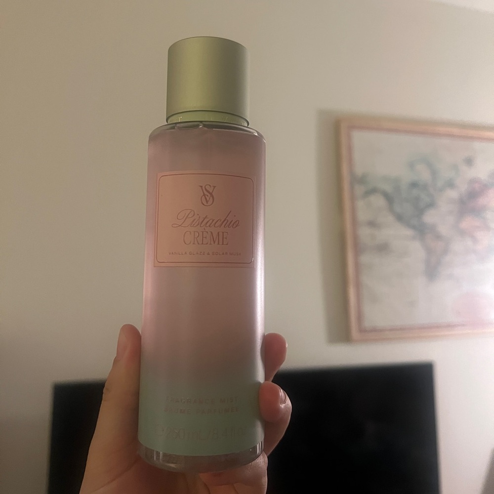 VICTORIA'S SECRET CAFE VICTORIA PISTACHIO CREME MIST